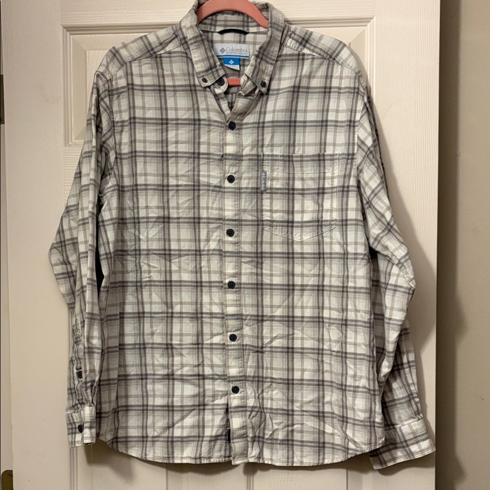 Columbia Men's Casual Gray Checkered Shirt